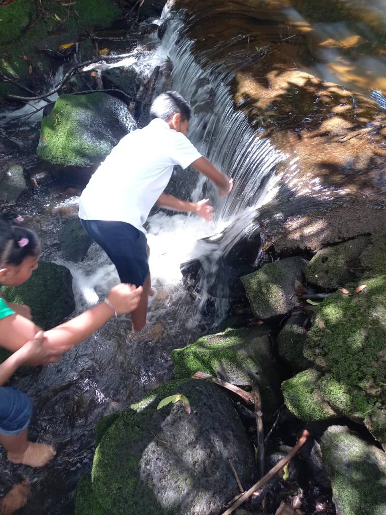 Photo élèves qui jouent